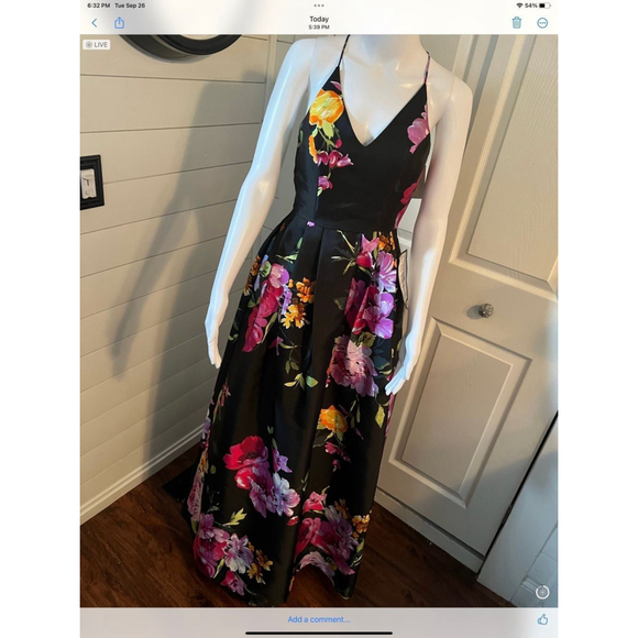 New Juniors BCX Floral Ballgown - Picture 7 of 8